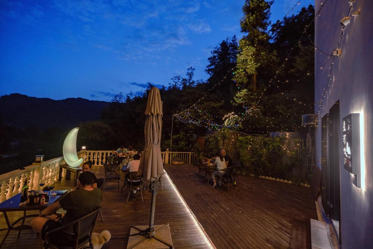 Whispering Mountains Boutique Hotel Zhangjiajie Eksteriør bilde